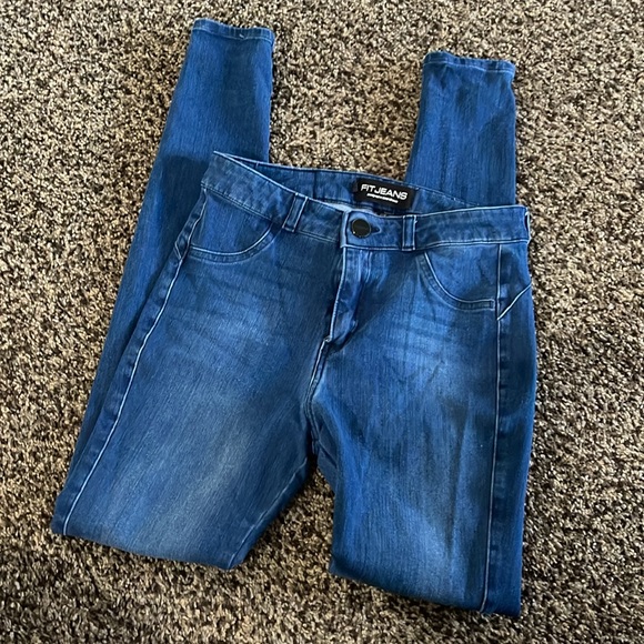 Fit Jeans - size small - Picture 3 of 3